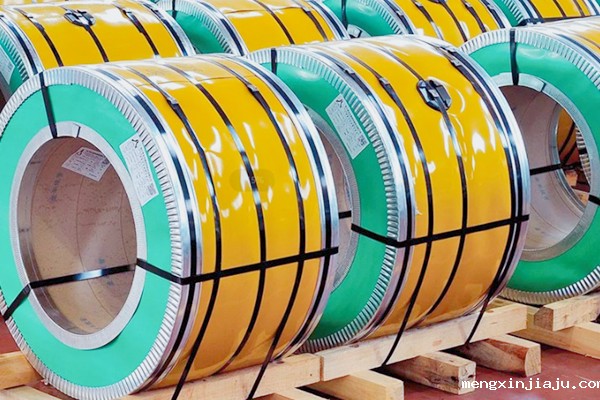 2025年星空体育官方下载行业迎来黄金发展期,技术创新与产能扩张并进